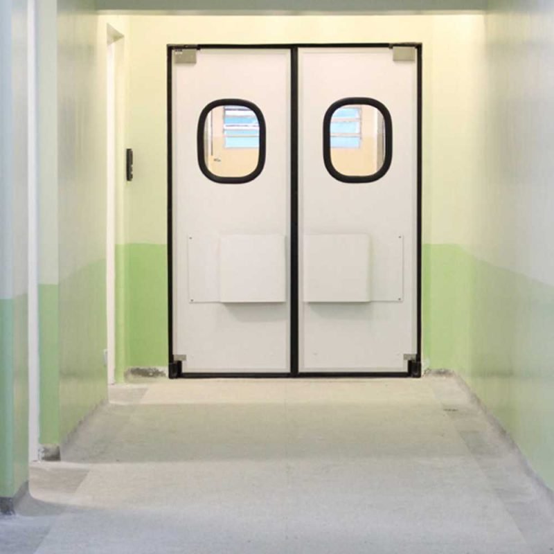 Porta vai e vem hospitalar com visor